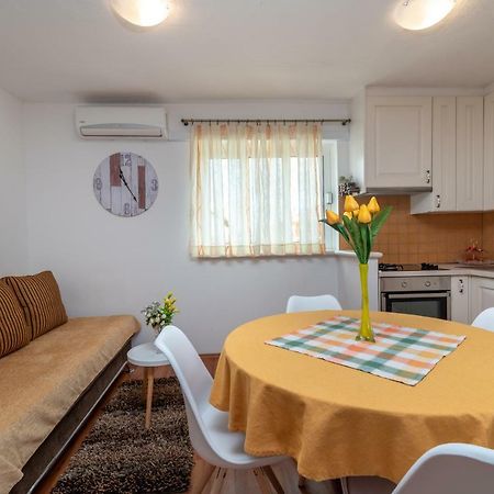 Apartment Dinka Trogir Exterior photo