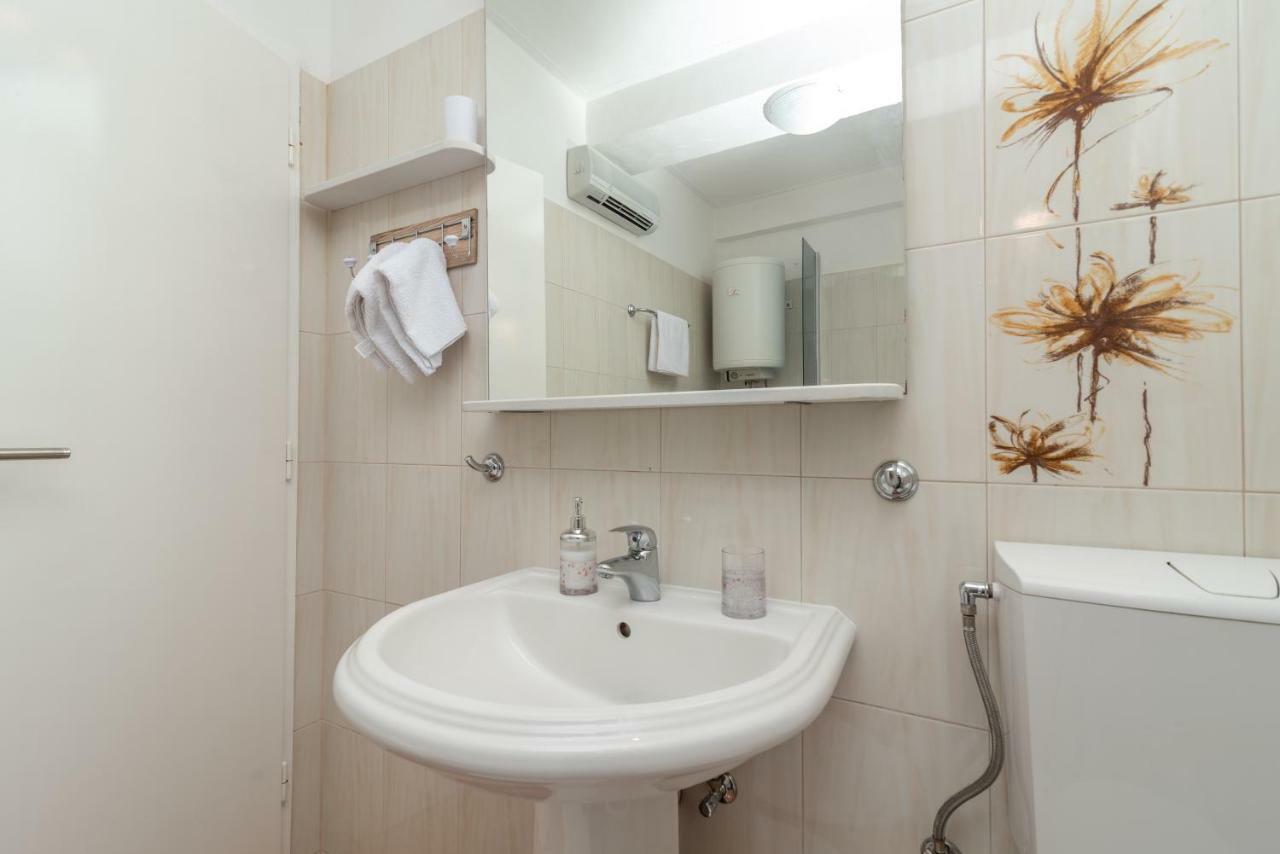 Apartment Dinka Trogir Exterior photo