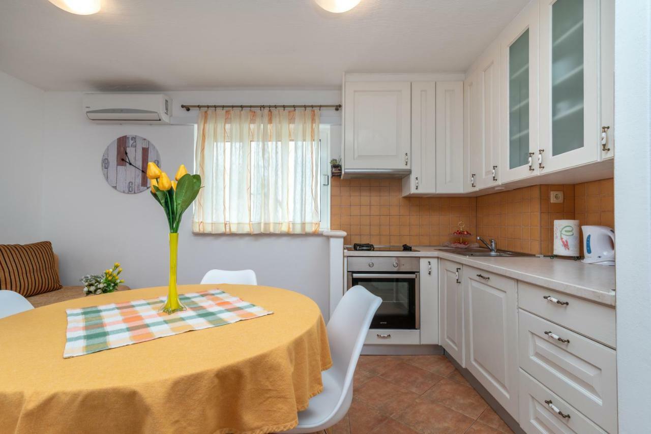 Apartment Dinka Trogir Exterior photo